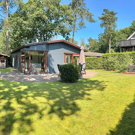 Dubbele Chalet Op Recreatiepark Topparken Op De Veluwe In Beekbergen Met Grote Vrije Tuin En Eigen Parkeerplaats Екстер'єр фото