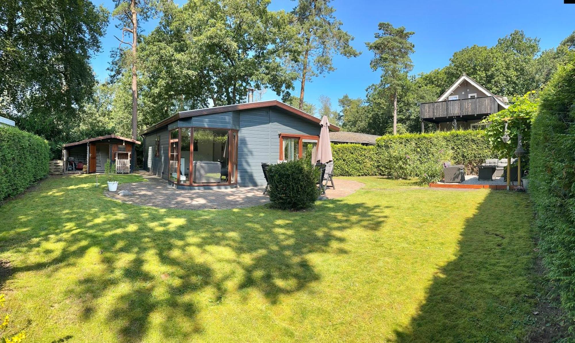 Dubbele Chalet Op Recreatiepark Topparken Op De Veluwe In Beekbergen Met Grote Vrije Tuin En Eigen Parkeerplaats Екстер'єр фото